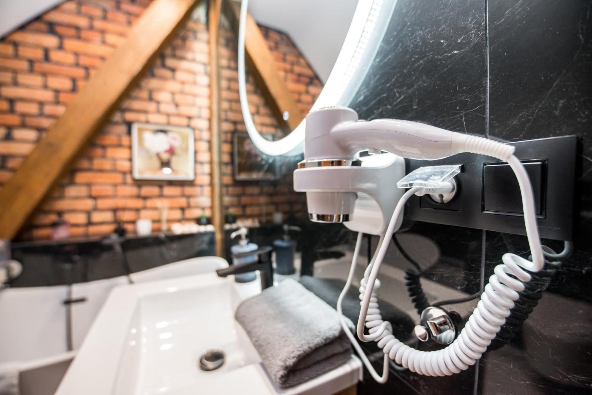 Przytulny Apartament Z Wieżą Gliwice Zewnętrze zdjęcie