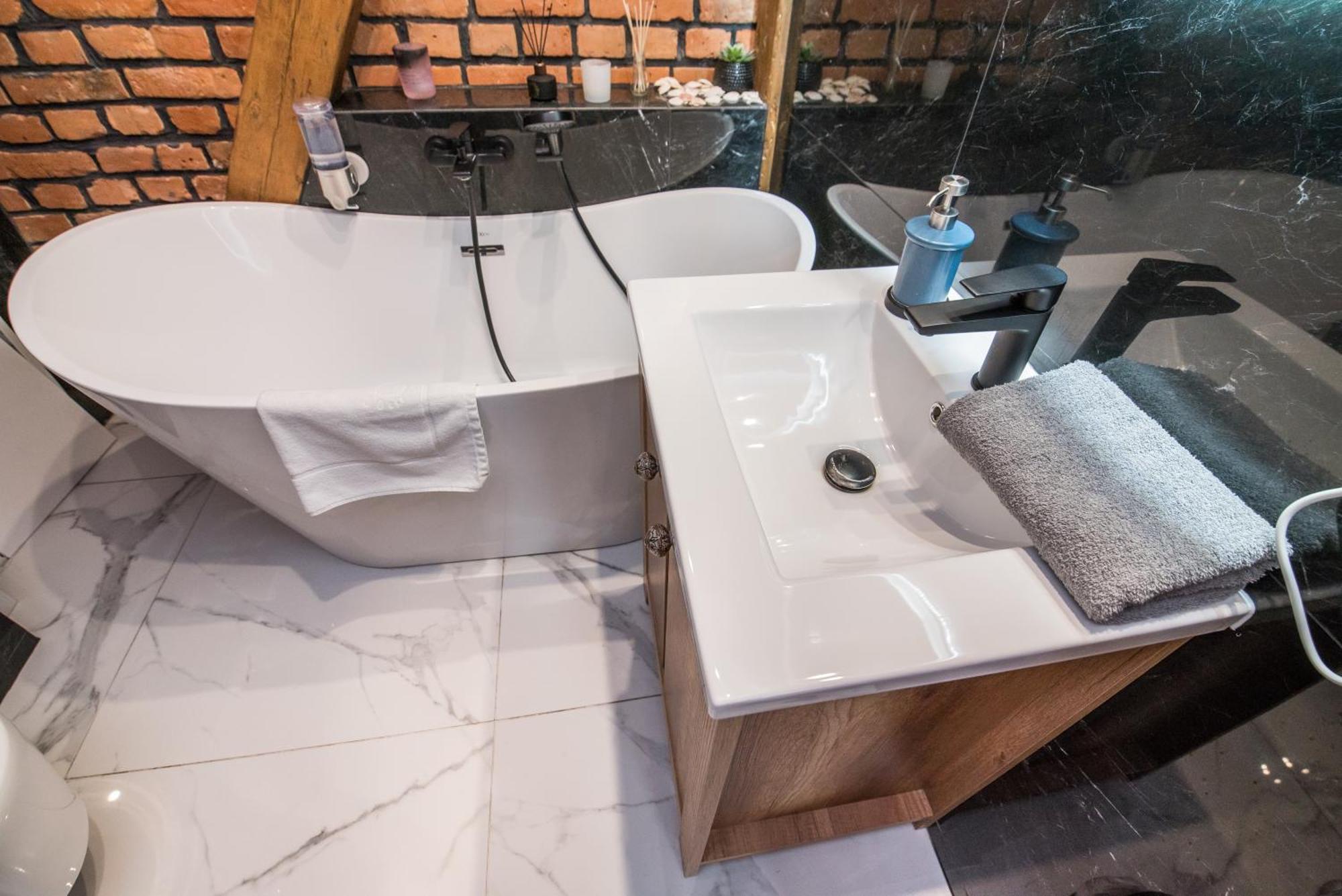 Przytulny Apartament Z Wieżą Gliwice Zewnętrze zdjęcie